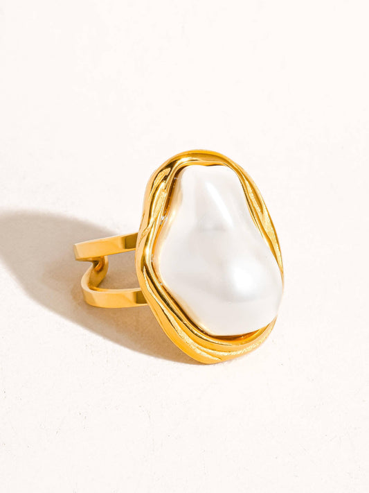 Cameron Classic Pearl Round Ring