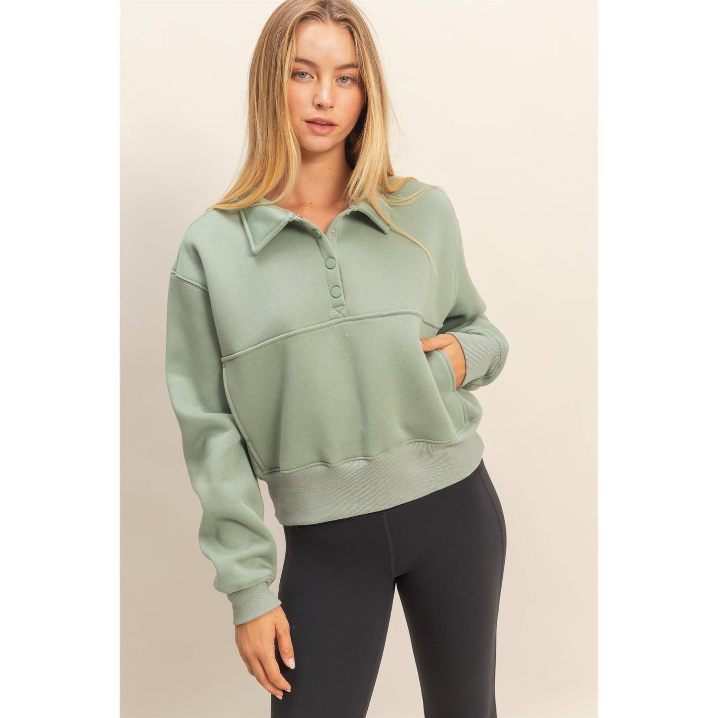 Collar Snap Buttoned Sweatshirt