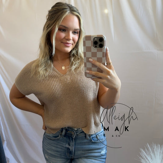 Split Neck Short Sleeve Knit Pullover