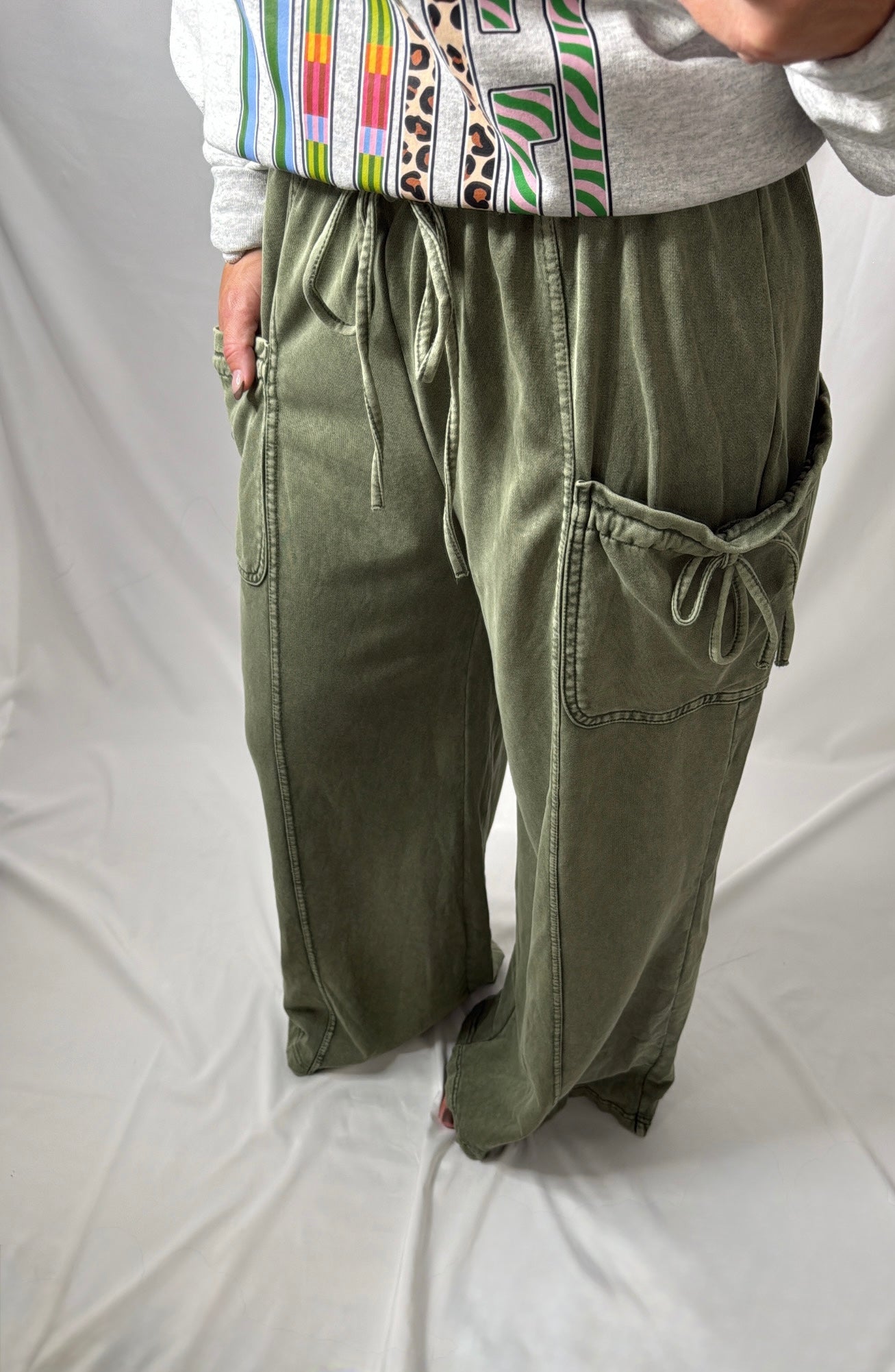 Olive & Easy For The Day Mineral Washed Pants