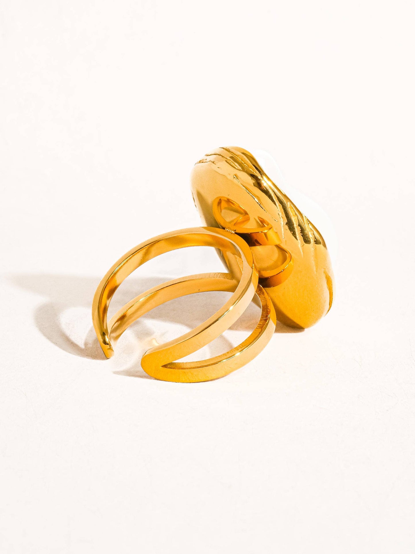 Cameron Classic Pearl Round Ring