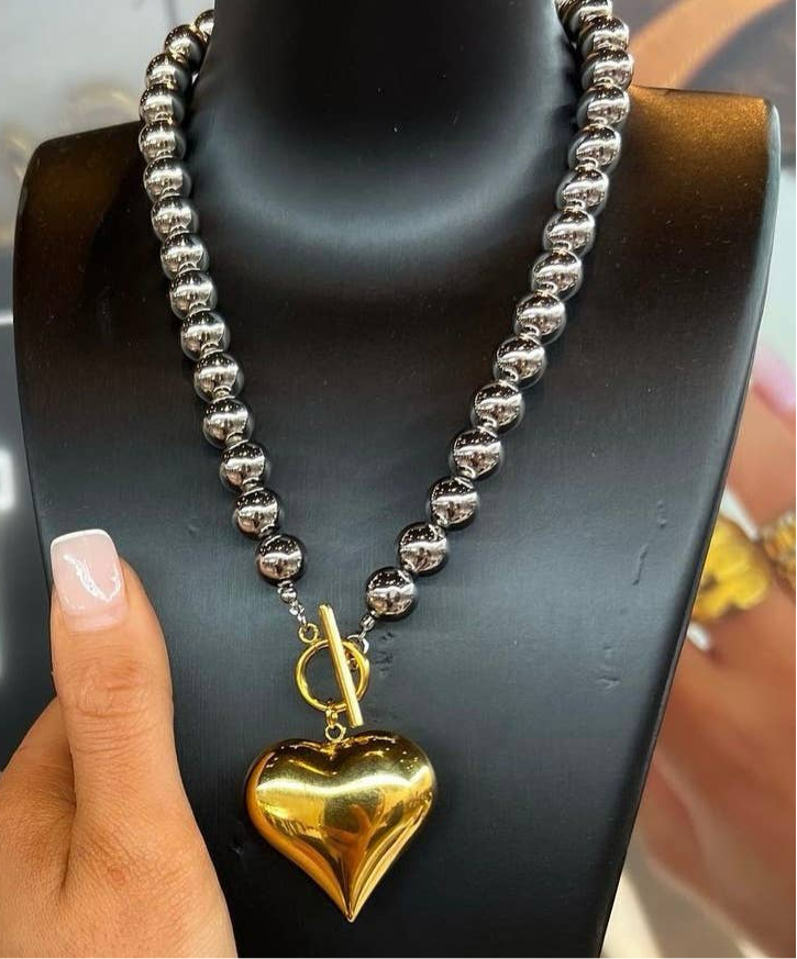 GLAM HEART NECKLACE