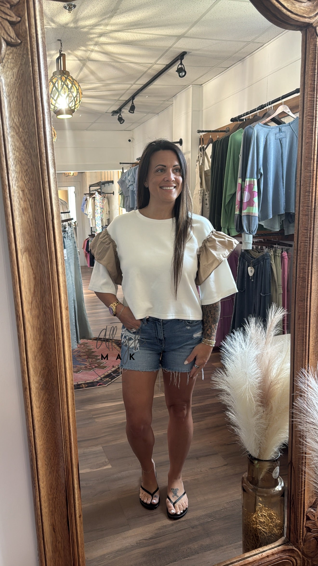 Chic Cropped U-Neck Top with Ruffle Sleeves