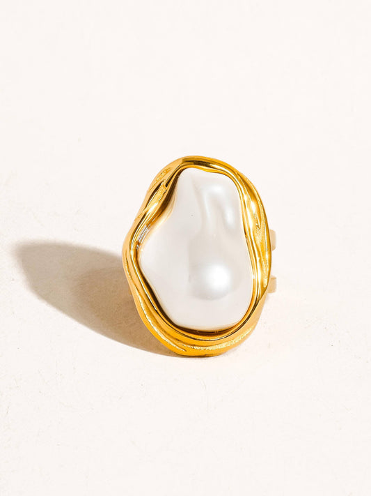 Cameron Classic Pearl Round Ring
